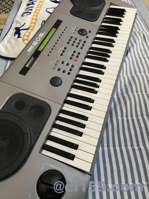 修理】シンセサイザー「EOS B500」の陥没した鍵盤を交換してみた