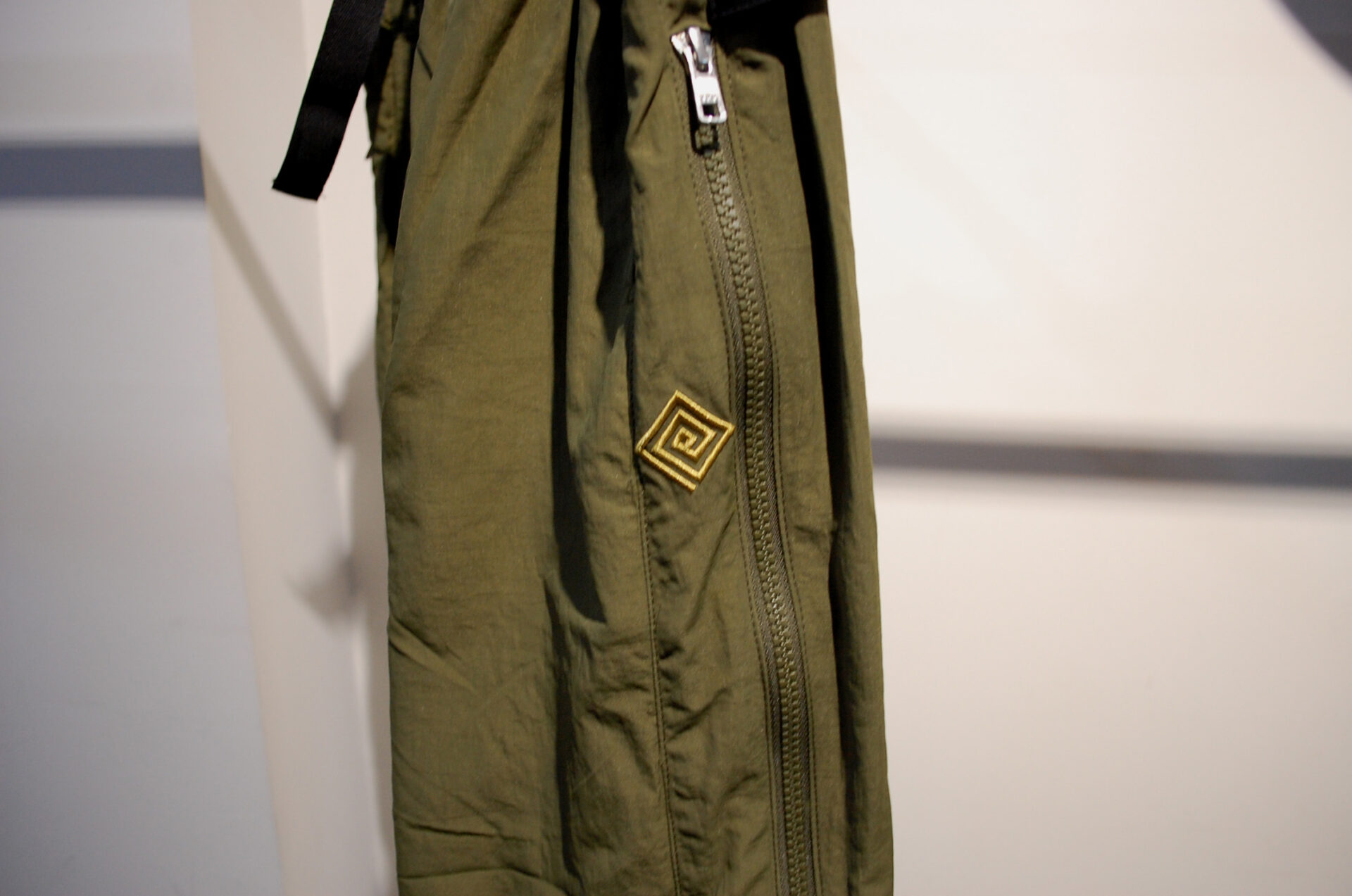 ELDORESO(エルドレッソ) Fully Open Pants E2002522 | circle AOMORI