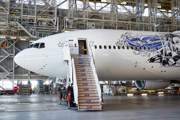 まさかの白ッッ!! ANA『鬼滅の刃』新特別塗装機のデザインが本気過ぎる