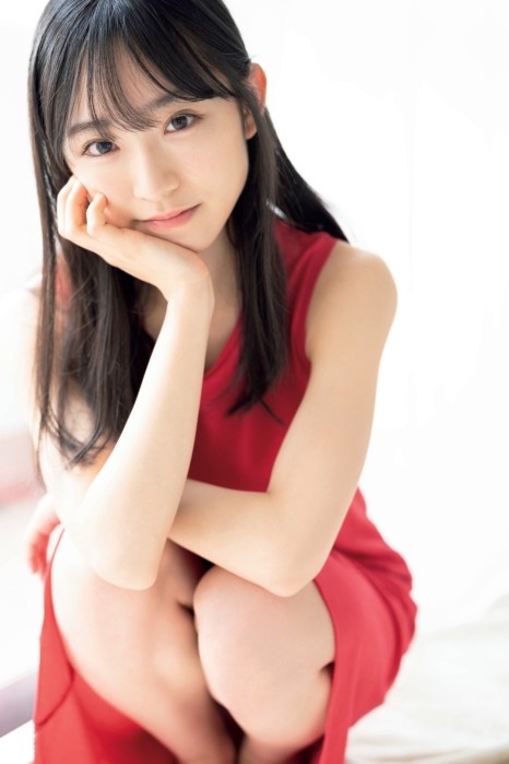 AKB48“新センター”山内瑞葵、撮り下ろしグラビアでフレッシュに「開花