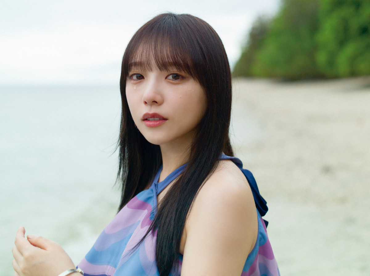 乃木坂46与田祐希、三つ編みでタンクトップ×ミニスカ 透明感あふれる