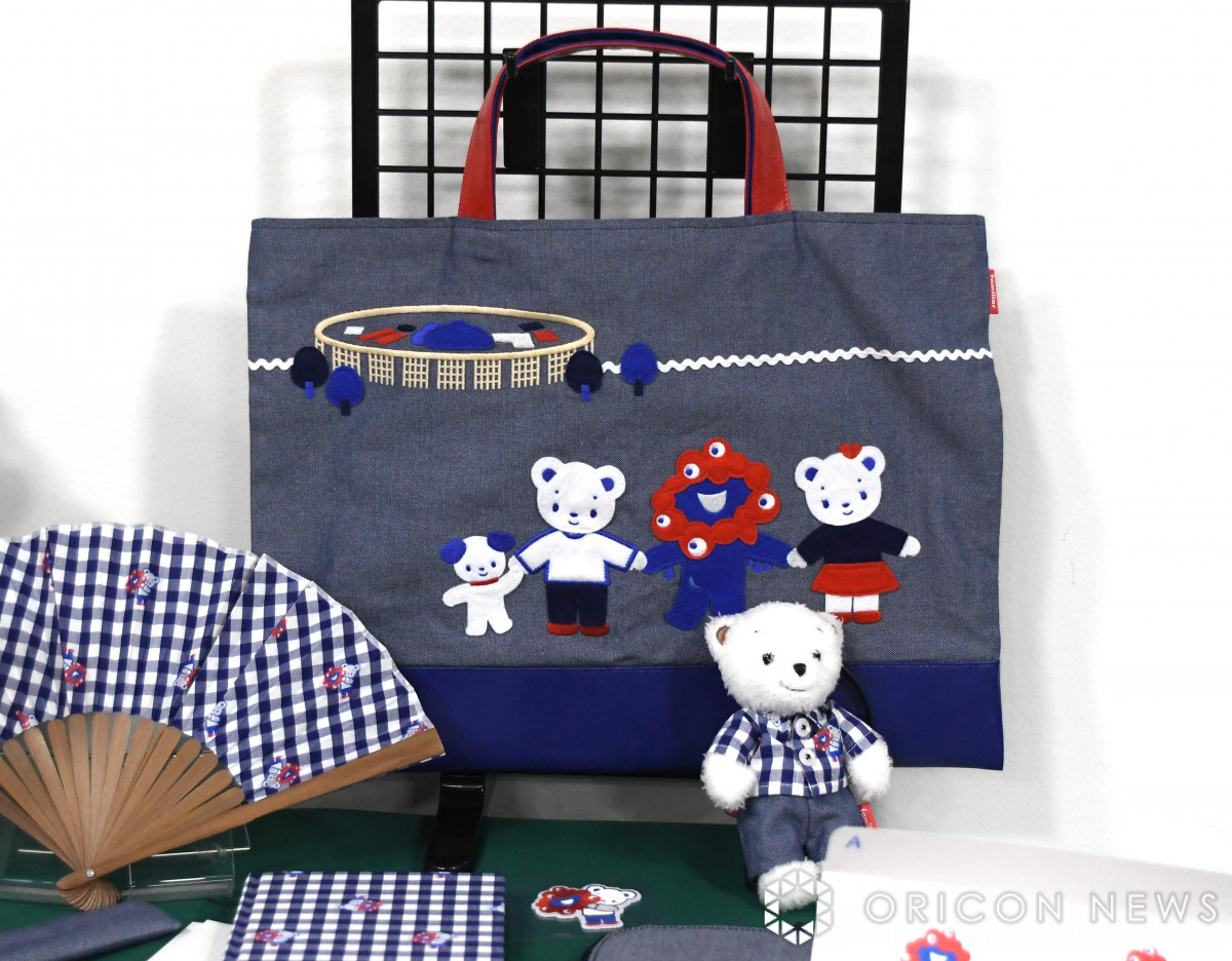 万博ミャクミャク×ファミリアが増産、会場内オフィシャルストアで再