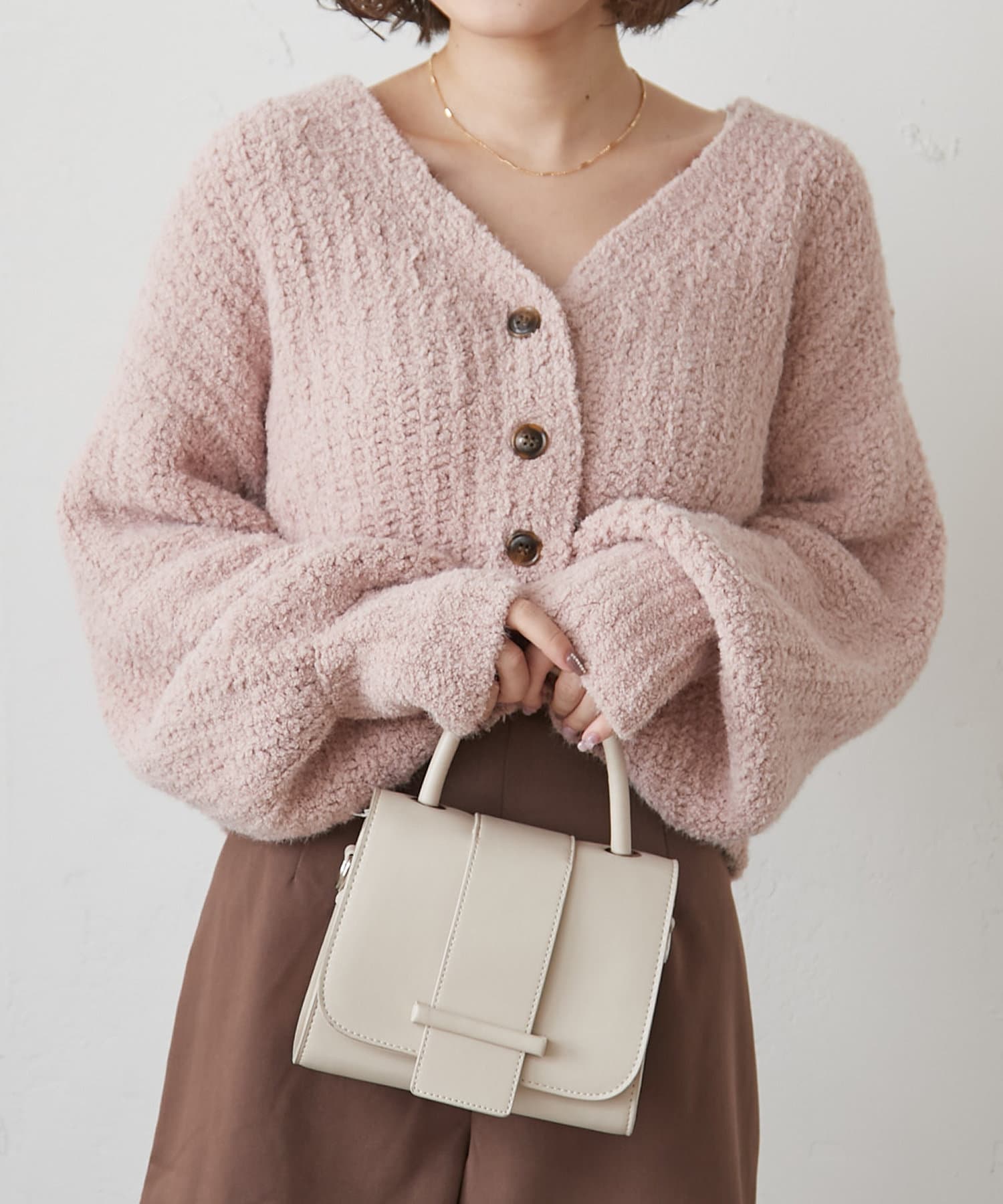 モールヤーンVネックカーディガン | NICE CLAUP / OLIVE des OLIVE