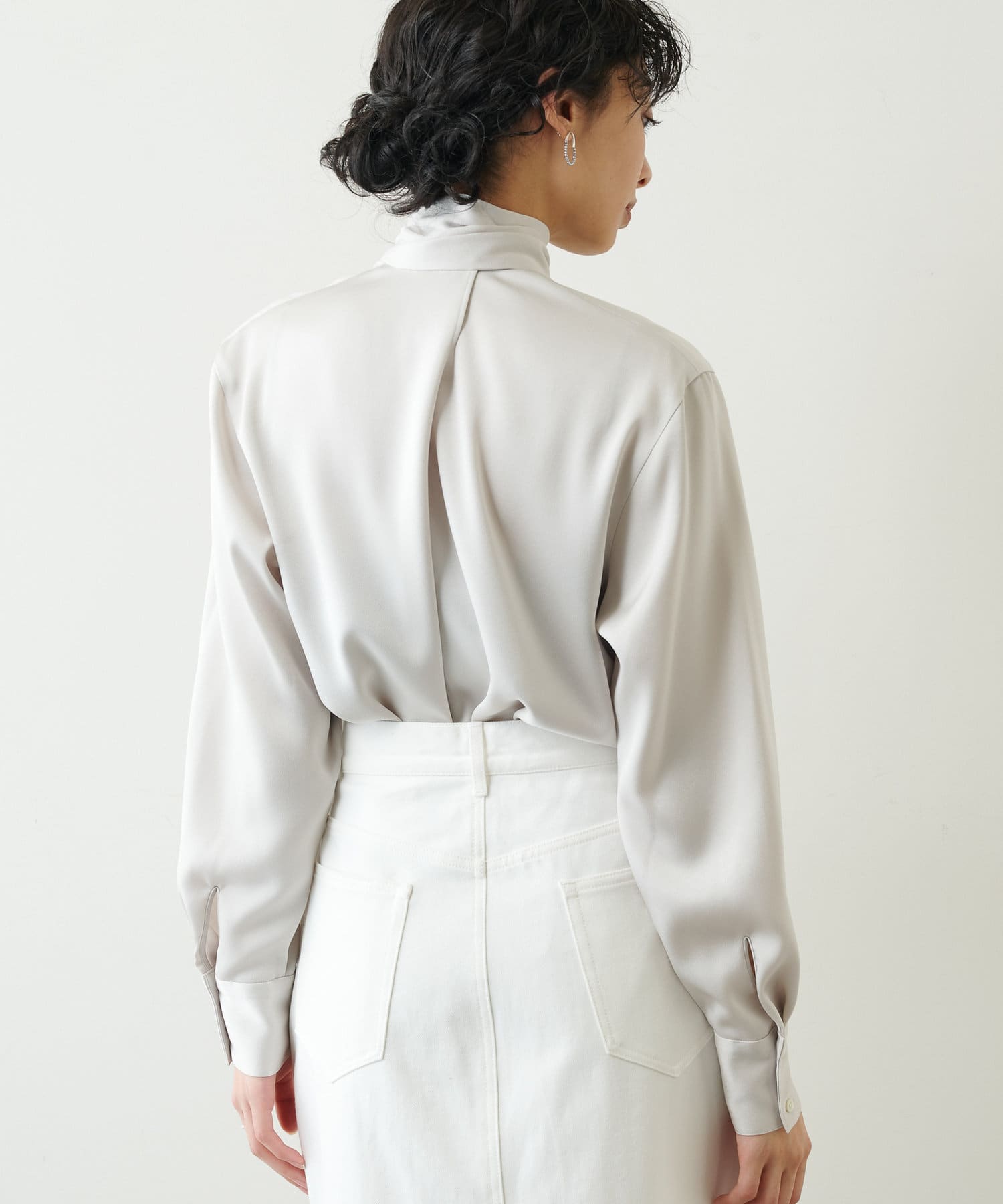 ボリュームボウタイブラウス | Whim Gazette(ウィム ガゼット