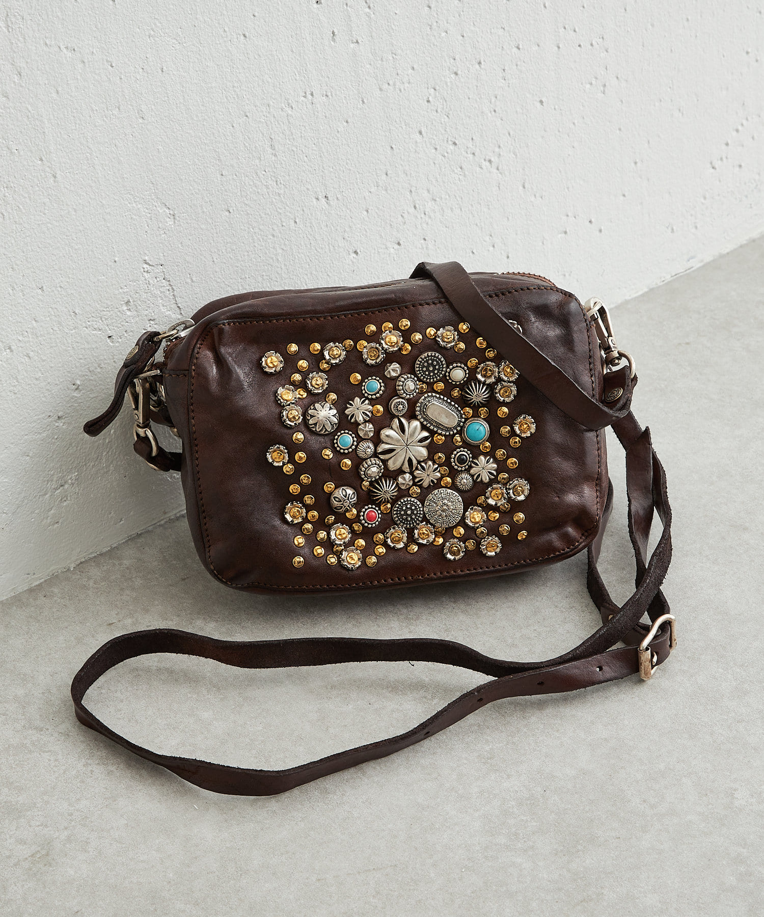 CAMPOMAGGI】職人の手で作られる唯一無二のデザイン。 - BEARDSLEY