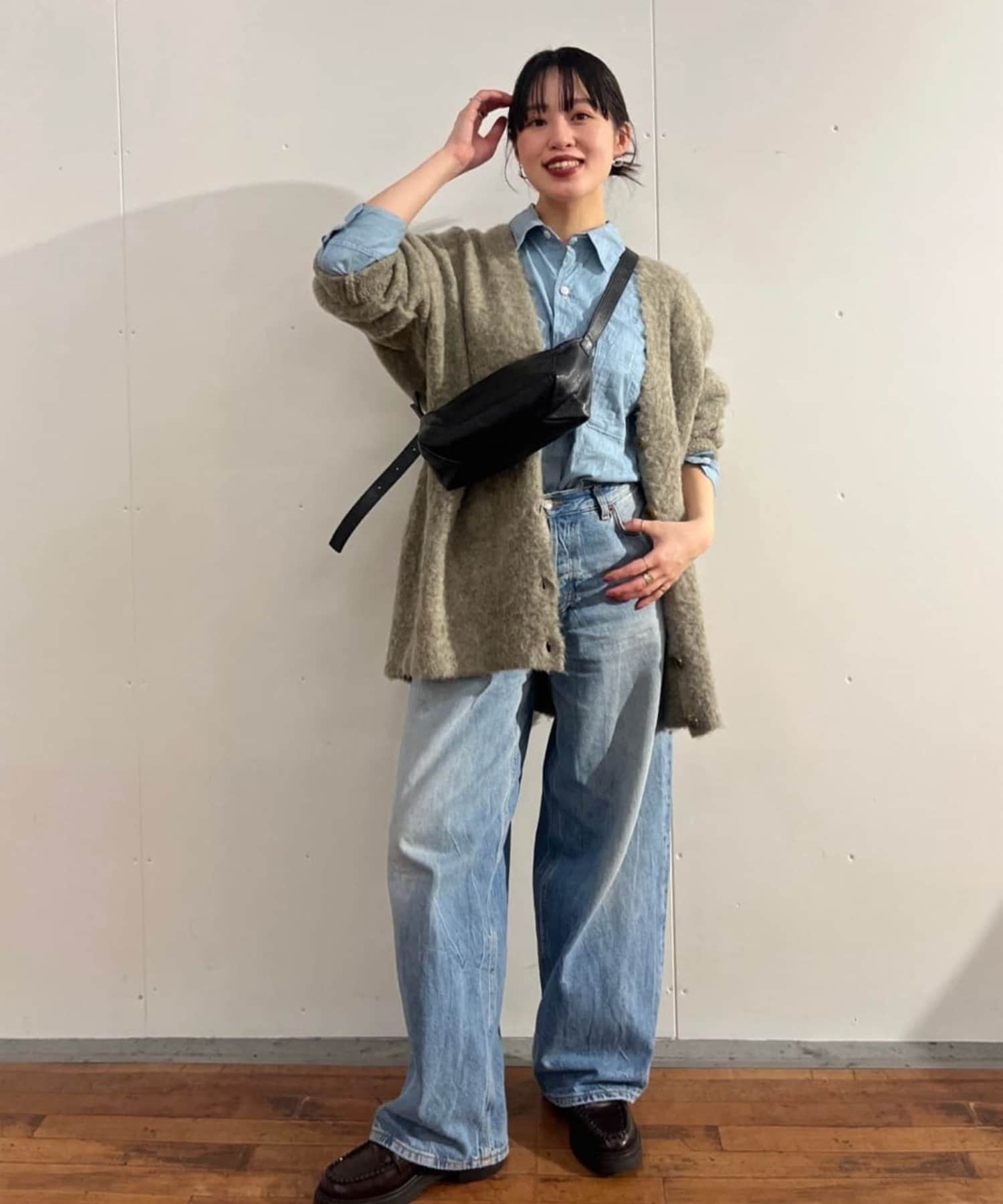 軽量/本革（山羊革）》ボックスミニショルダーバッグ | ear