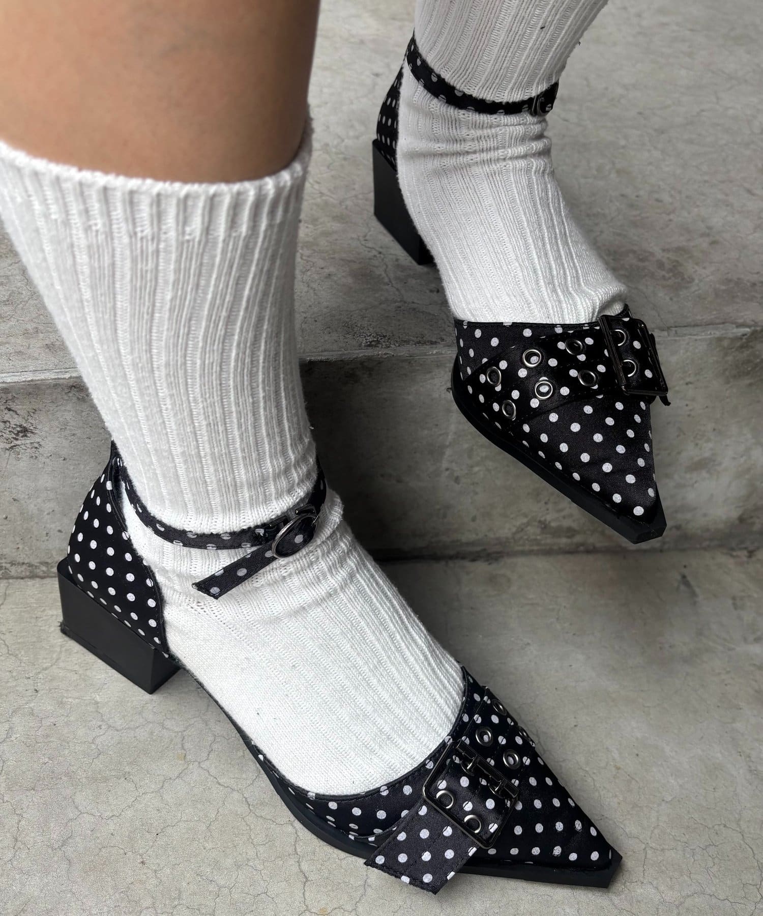 HiNT】ベルトストラップミュールパンプス | WHO'S WHO gallery