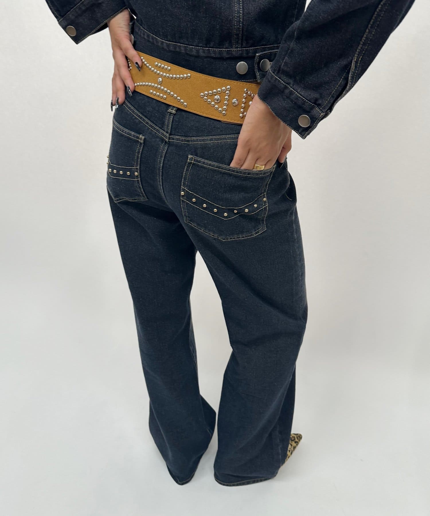 ブレストスタッズフレアデニム | WHO'S WHO gallery(フーズフー