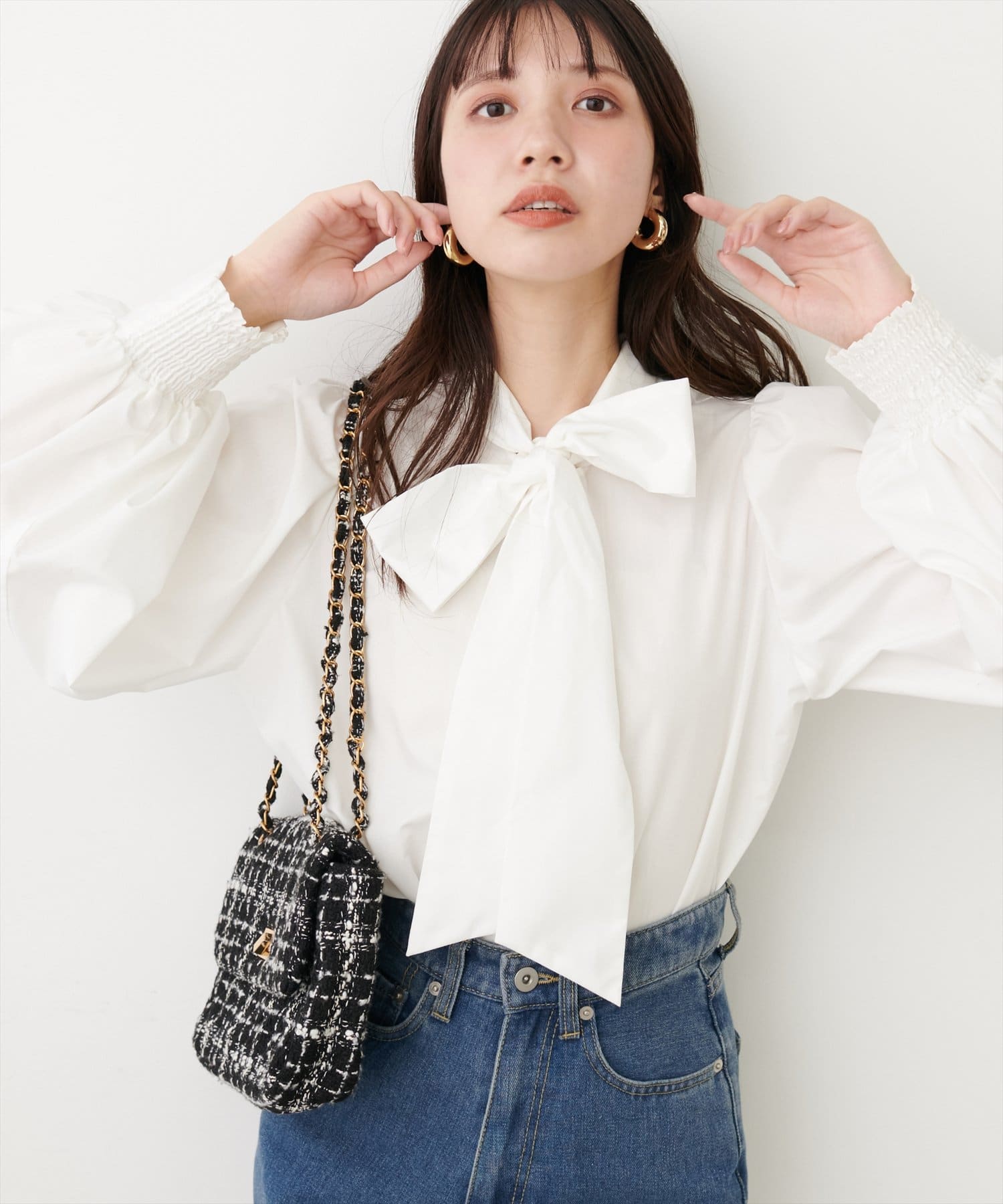 ako】シャーリングカフスBIGボータイブラウス | natural couture