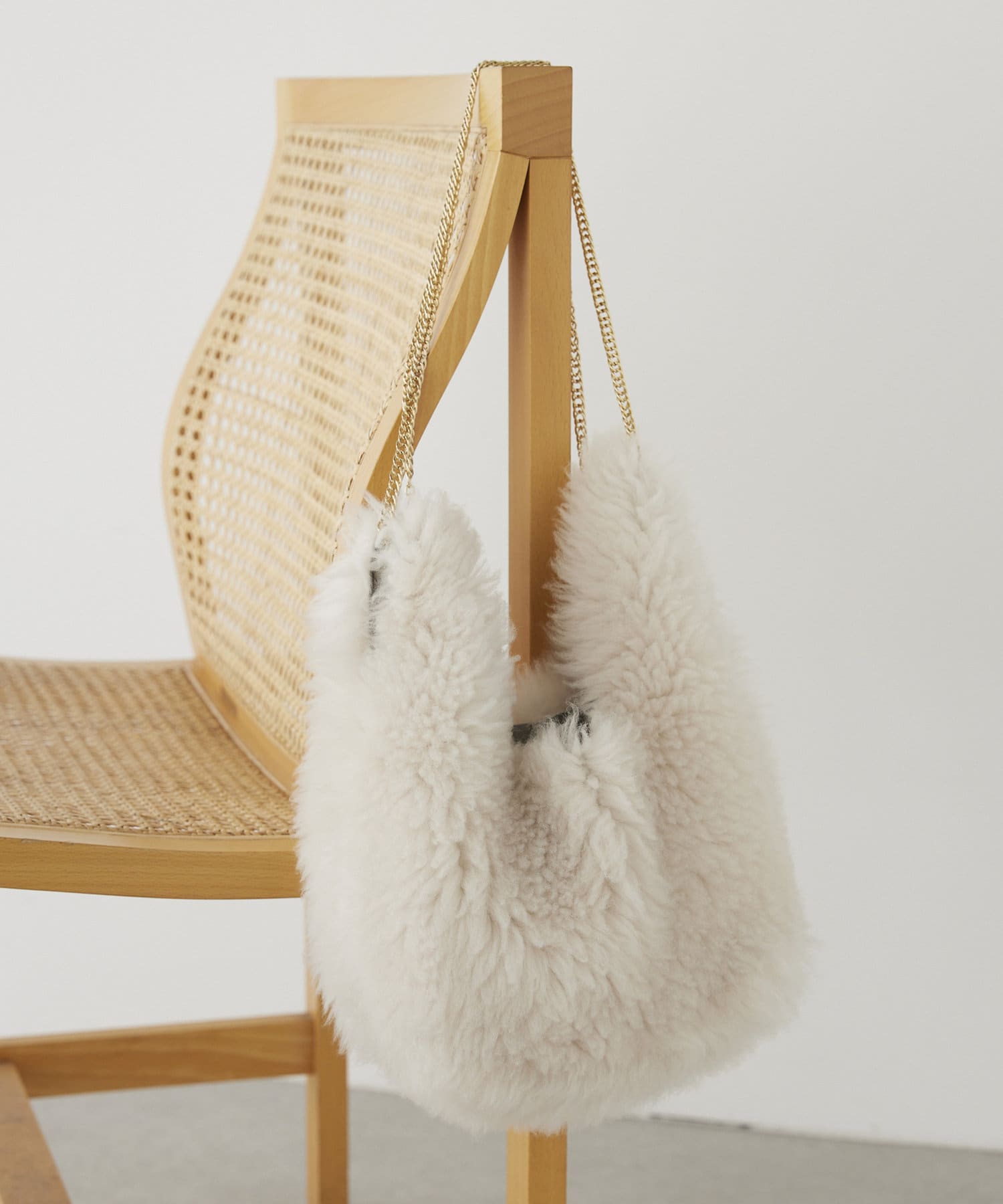 WEB限定カラーあり】メリノムートンバッグ | Whim Gazette(ウィム