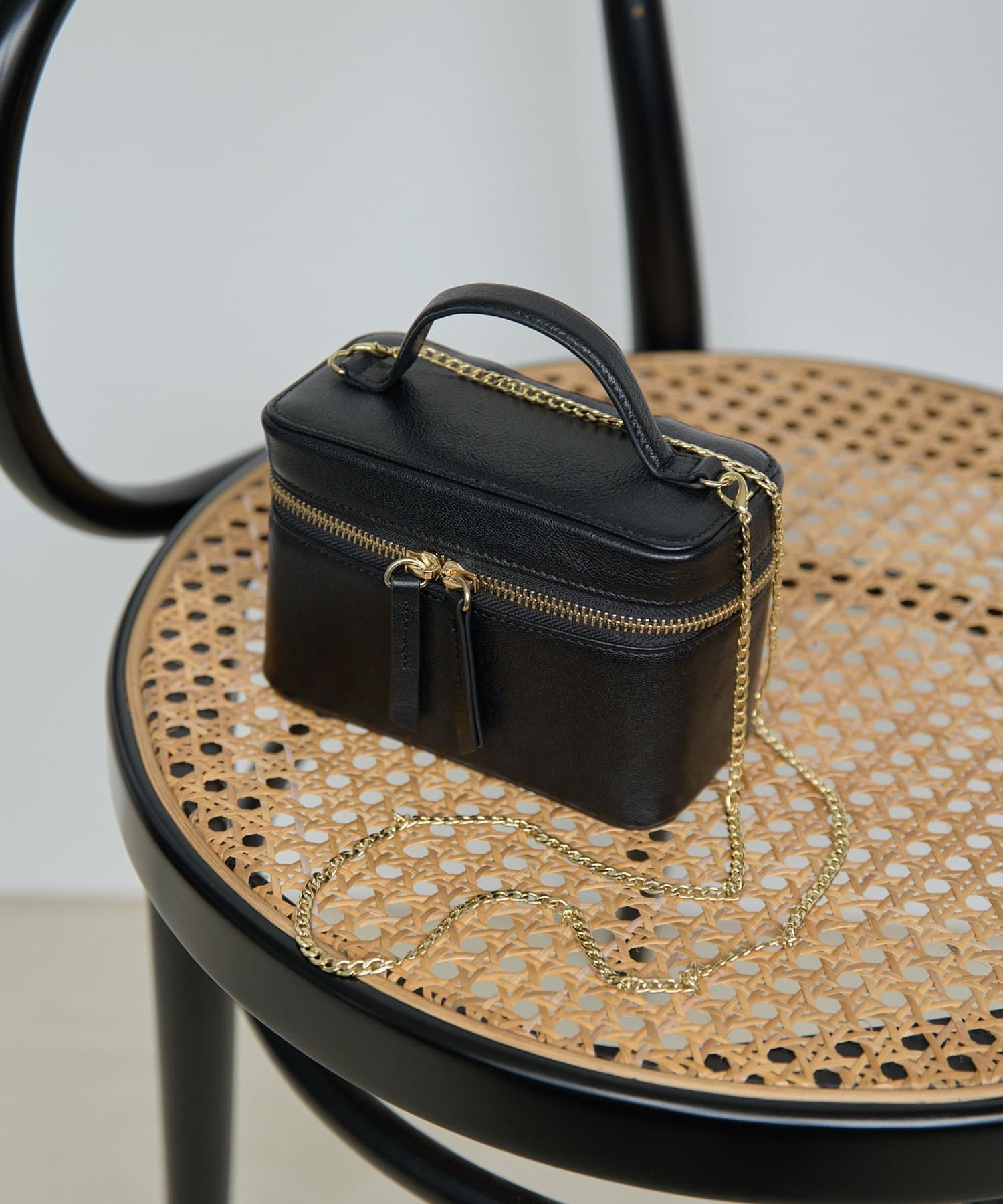 Hoaw.】バニティショルダー | Whim Gazette(ウィム ガゼット