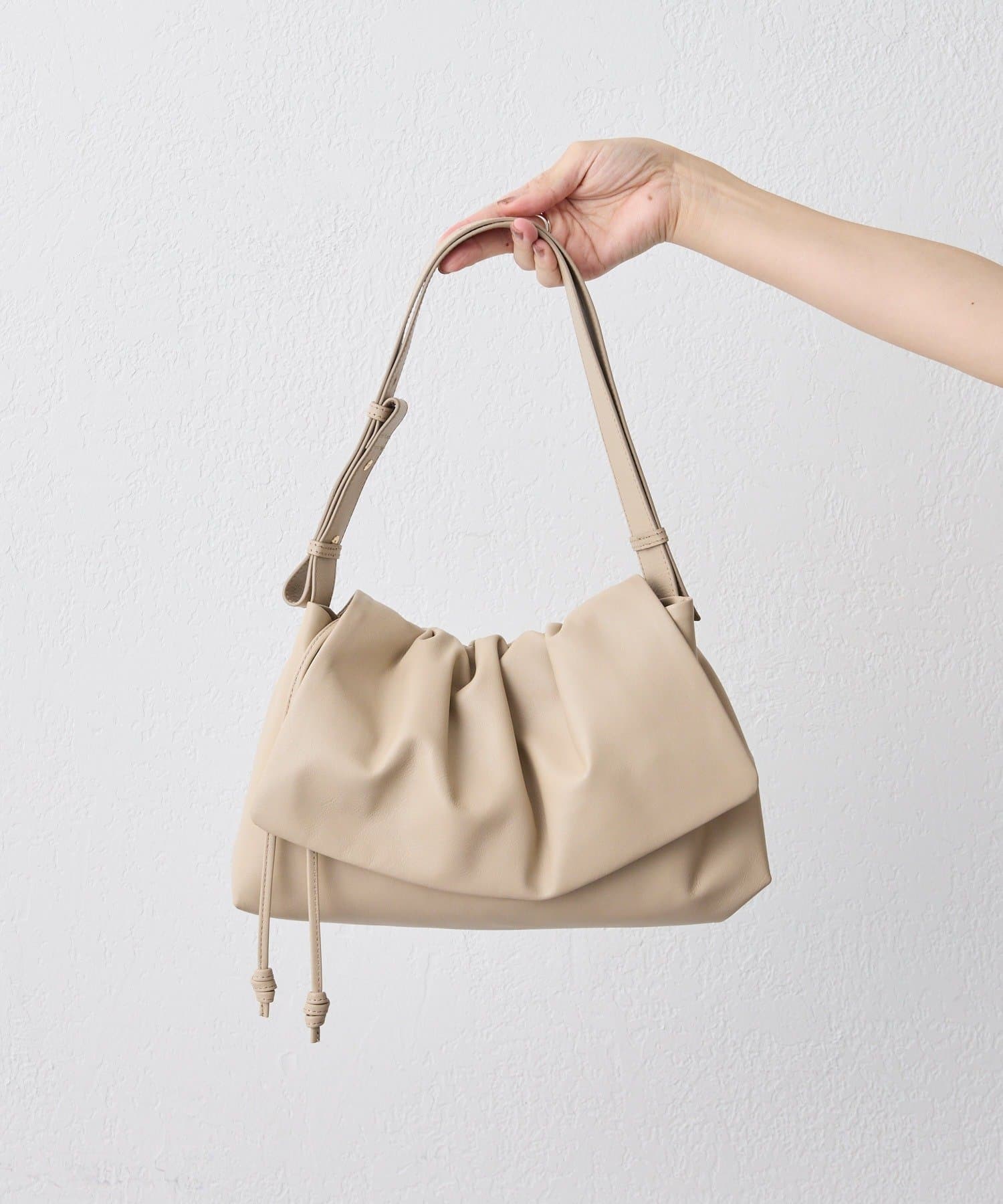 レザーフラップショルダーバッグ | ear PAPILLONNER(イア パピヨネ