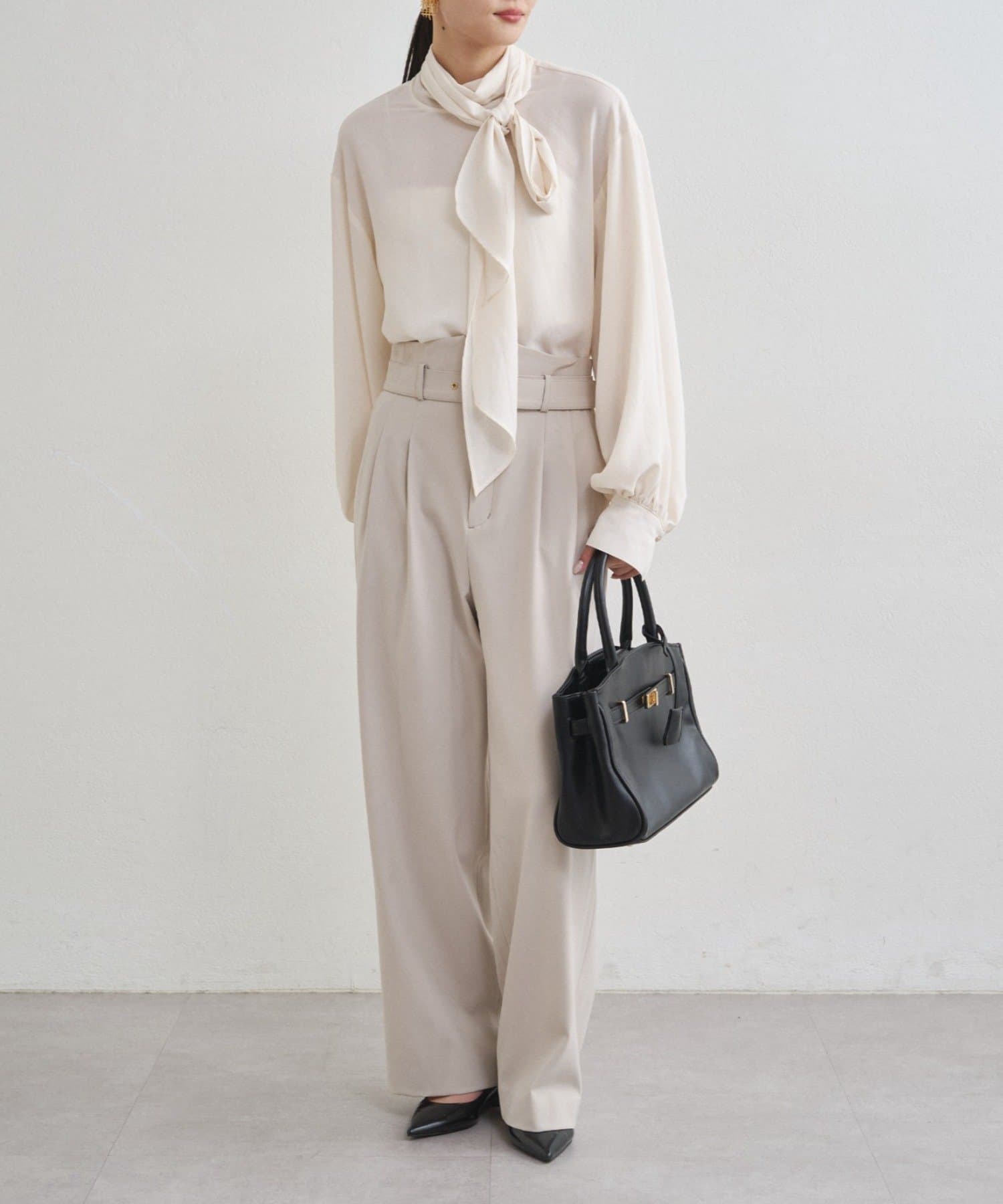 Atelier N5/アトリエヌメロサンク】シフォンボウタイブラウス