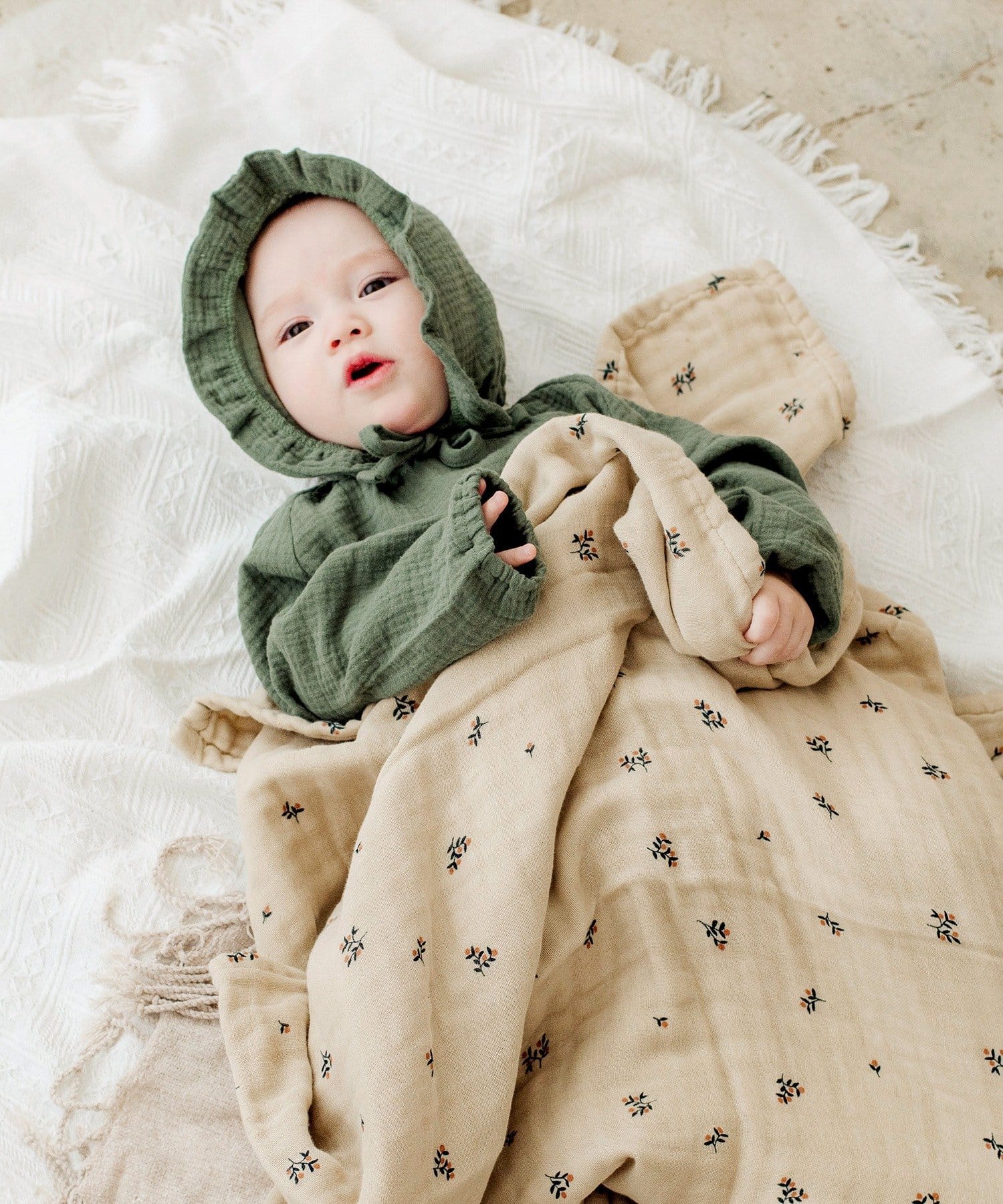 WEB限定商品》ガーゼロンパース&ボンネット：60～80cm | 3COINS(スリー