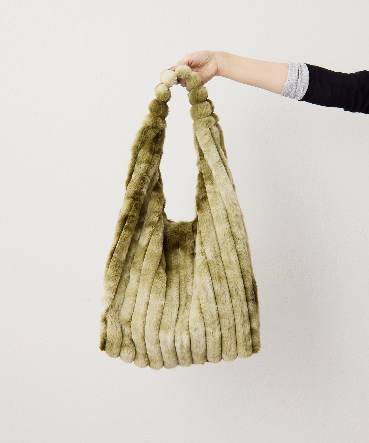 A4サイズ対応》もこもこファーバッグ | ear PAPILLONNER(イア パピヨネ