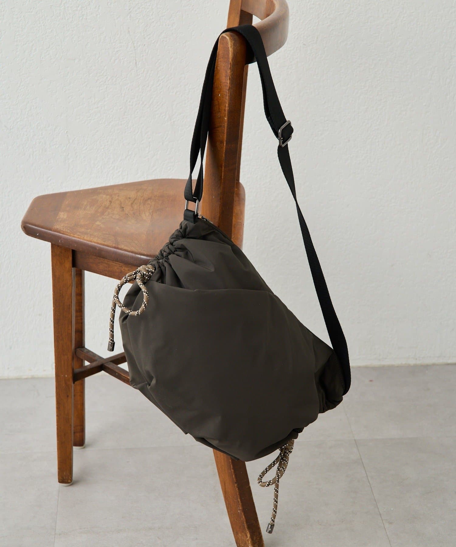 撥水/超軽量300g》ドロストショルダーバッグ | ear PAPILLONNER(イア