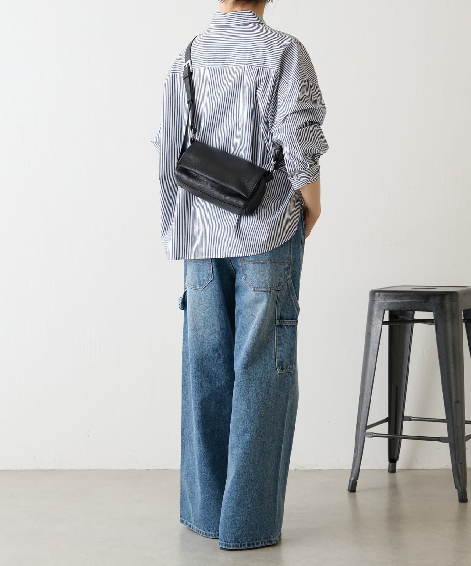 本革》ミニレザーボディバッグ | BEARDSLEY(ビアズリー)レディース