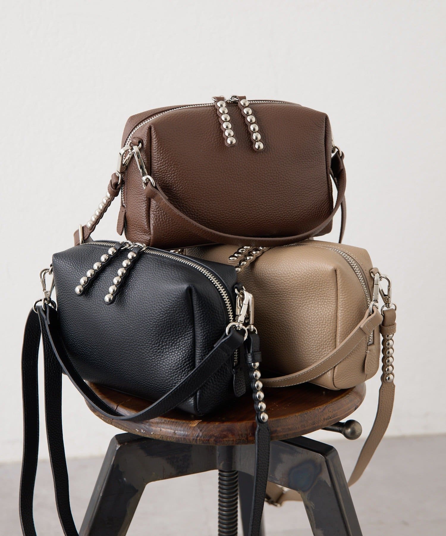 ほし企画】スタッズポシェット/ショルダーバッグ | ear PAPILLONNER