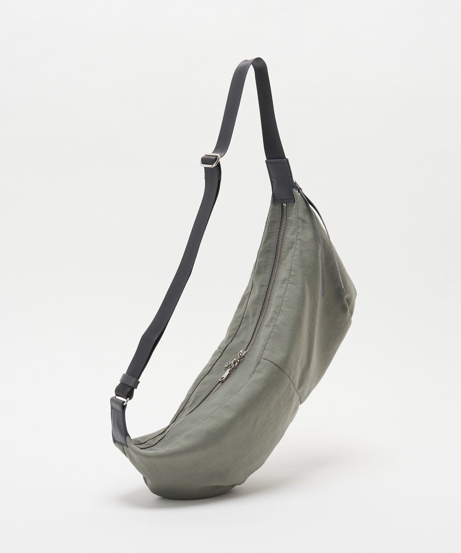 ナイロンバナナボディバッグ | russet(ラシット)レディース | PAL