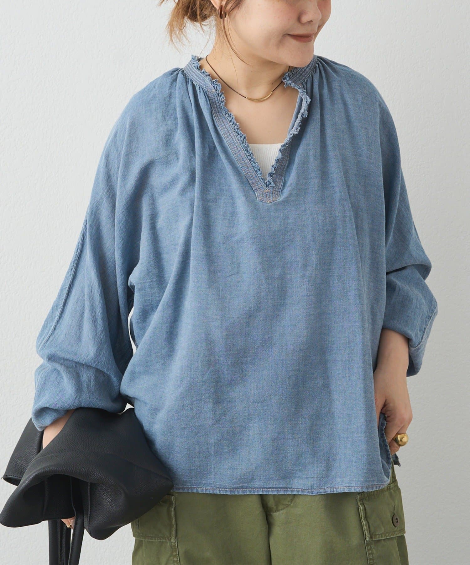 襟元フリルシアーデニムブラウス | PUAL CE CIN(ピュアルセシン
