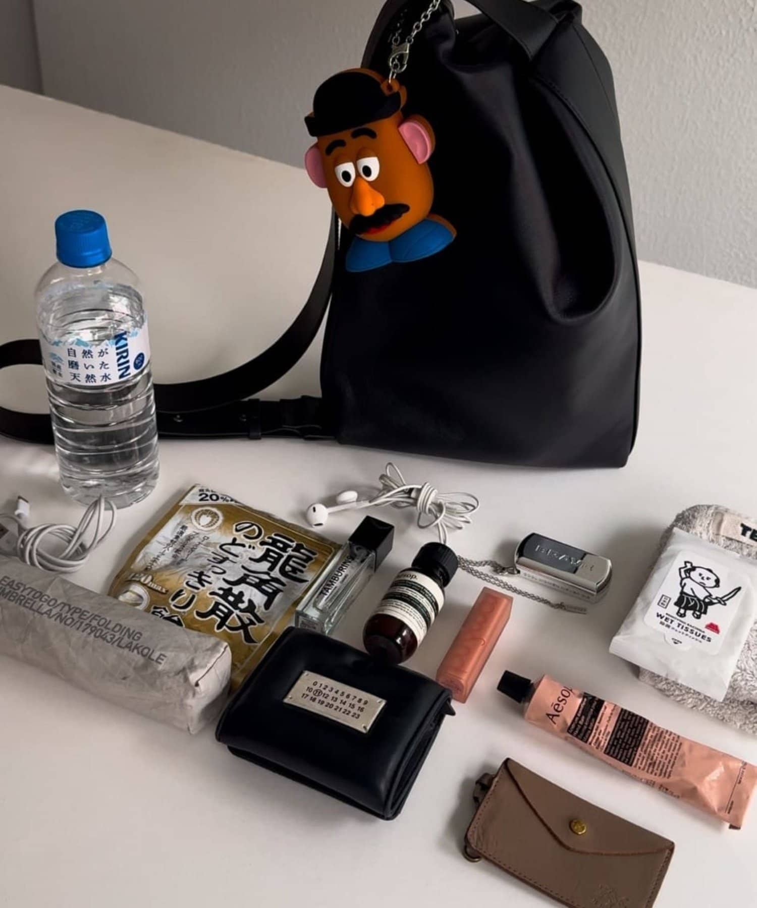 SNS総再生数800万突破！本革/軽量》2WAYレザーショルダーバッグ | ear