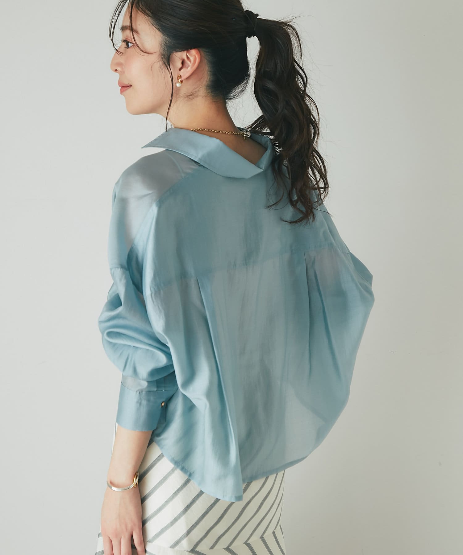 名品・新色登場！】シアークロップドシャツ | La boutique BonBon(ラブ