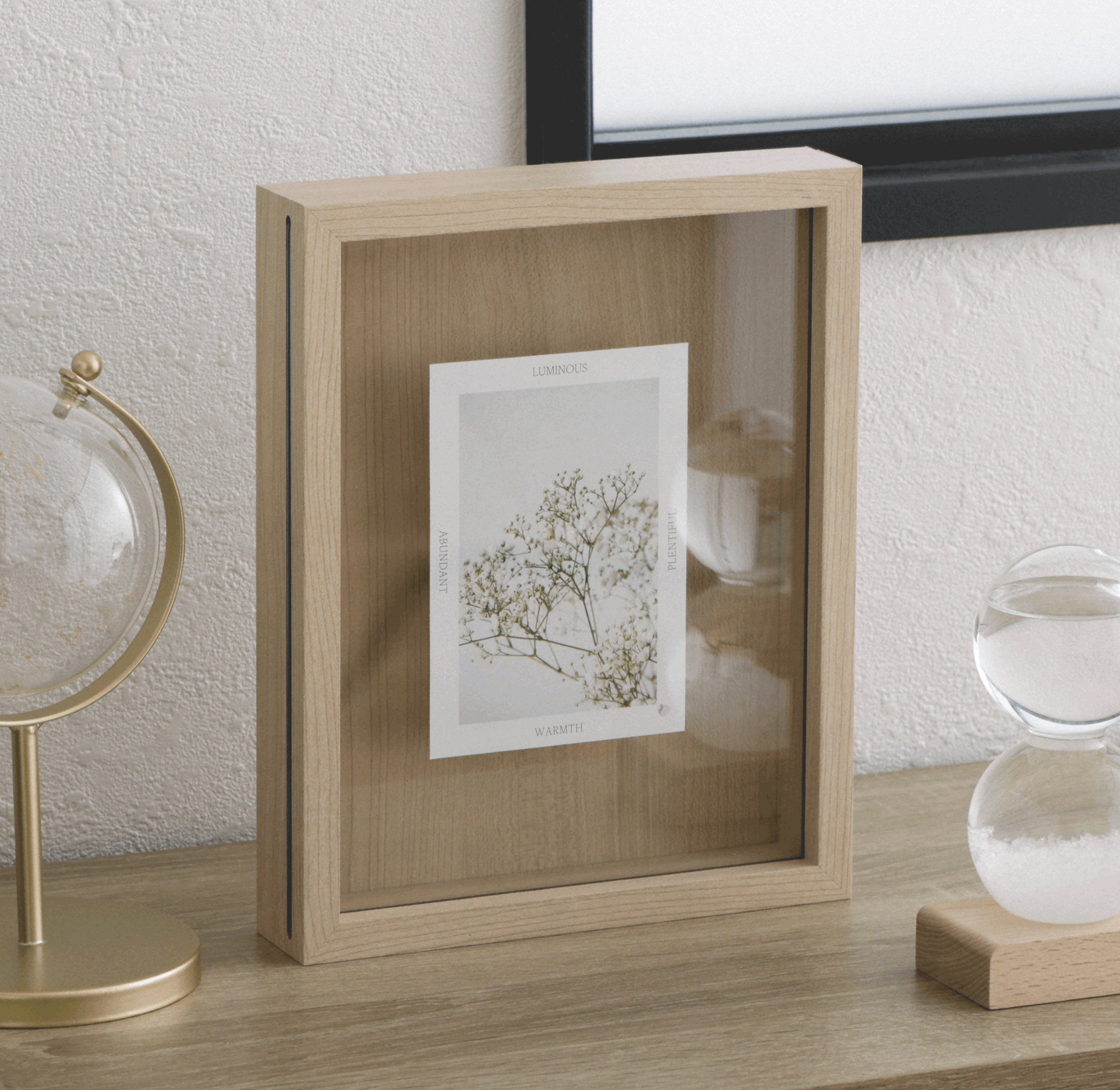 写真を主役に。こだわりのフォトフレーム | 3COINS(スリーコインズ)の