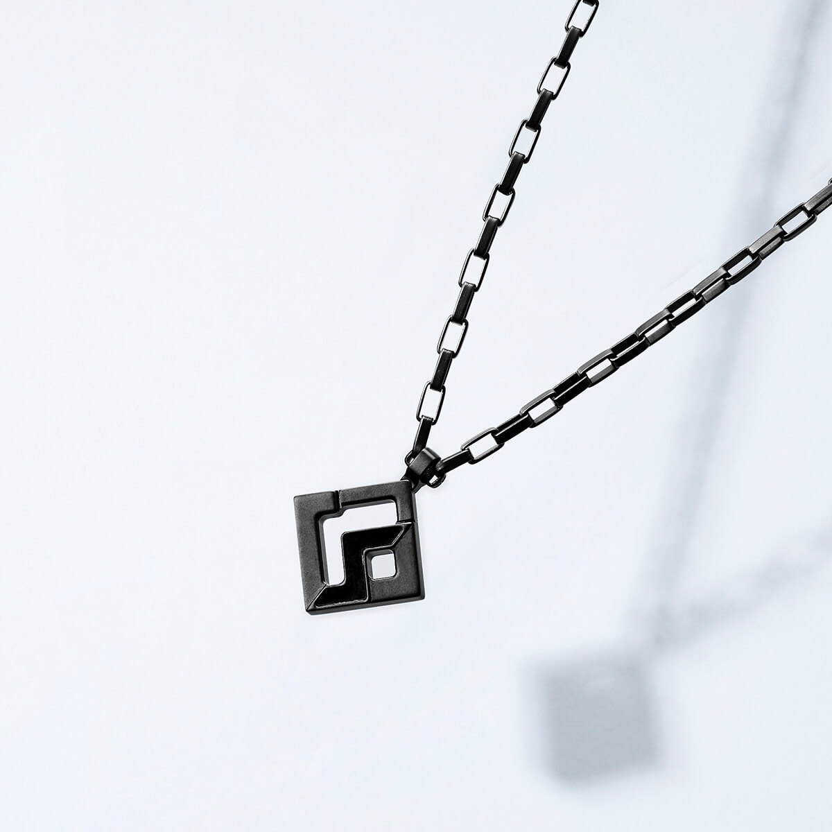 鈴木塁人（陸上／長距離）も愛用する磁気ネックレス | 契約選手