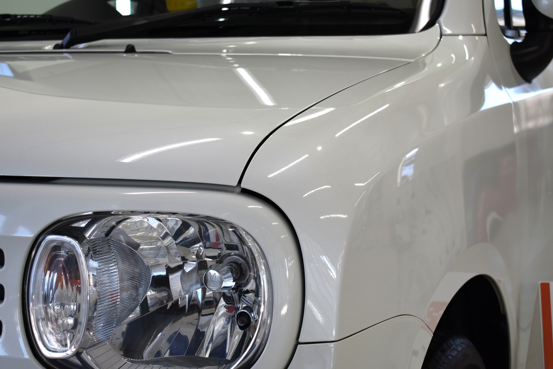 ホワイトキーパーのフルコースでお車の外も内も一度でキレイ