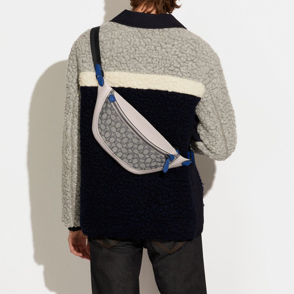 公式】COACH – コーチ | リーグ ベルト バッグ シグネチャー ジャカード