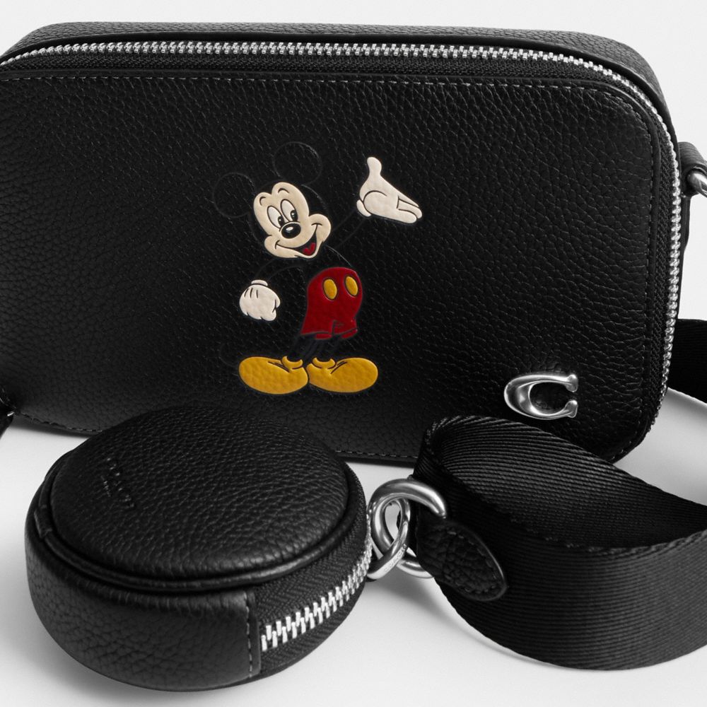 公式】COACH – コーチ | 【DISNEY X COACH】チャーター スリム クロス