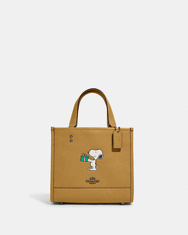 公式】コーチアウトレット | 【COACH X PEANUTS】デンプシー トート 22
