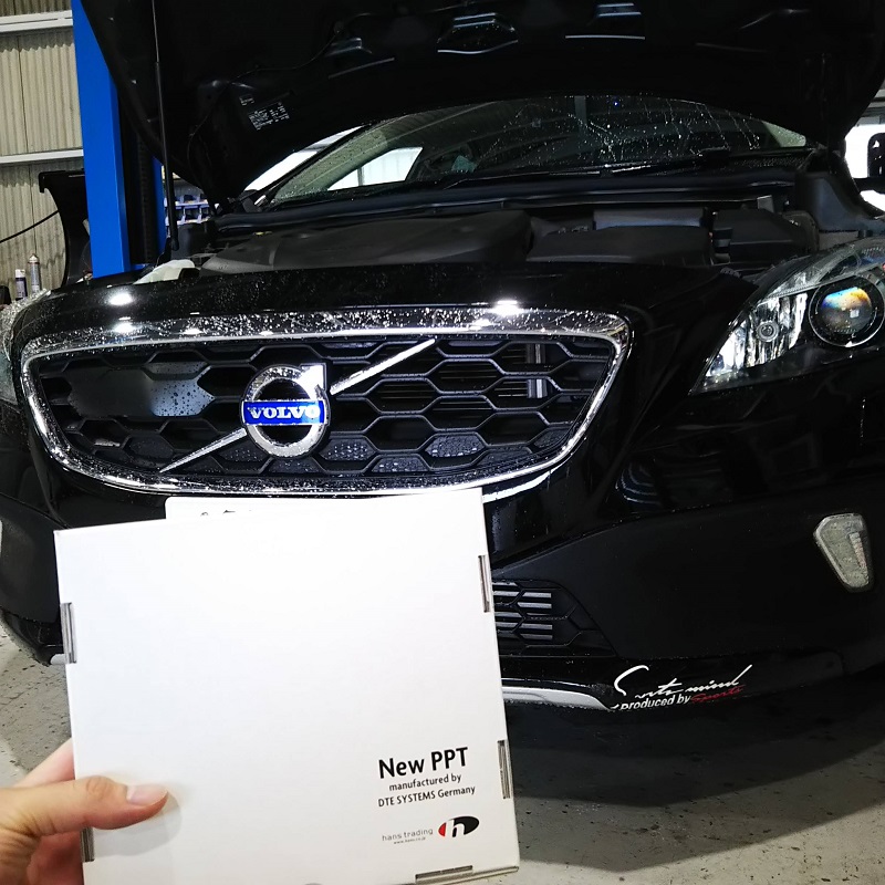 スロットルコントローラーの取り付け｜ボルボ専門店コクスン