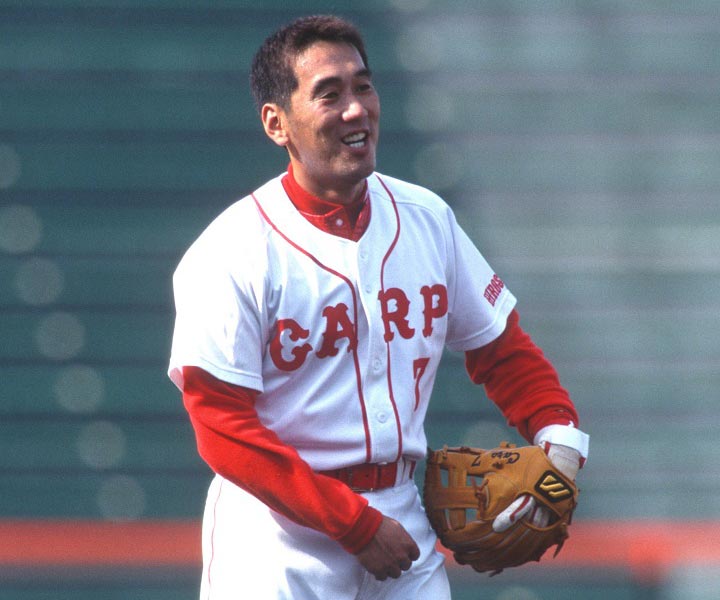 元広島・野村謙二郎に聞く】グラブ買い替えと“良いグラブ”の判断基準は