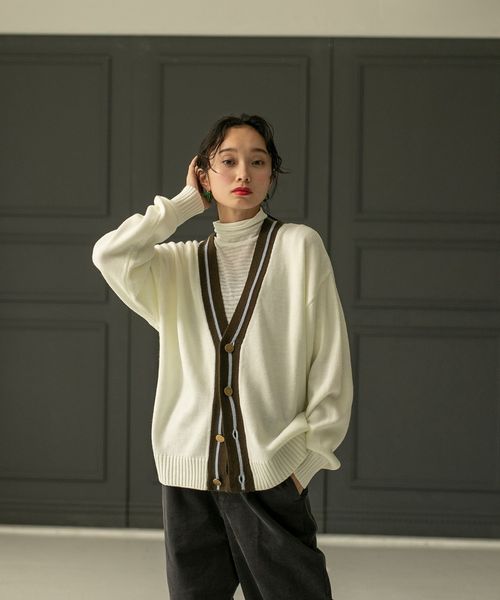ラインVネックニットカーディガンホワイト