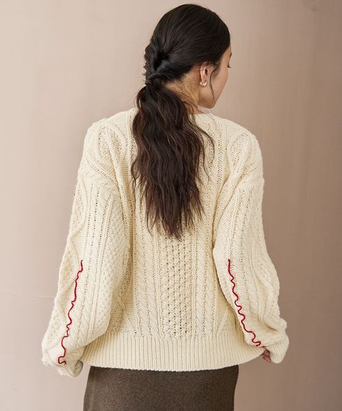 配色メローケーブル編みニットプルオーバー