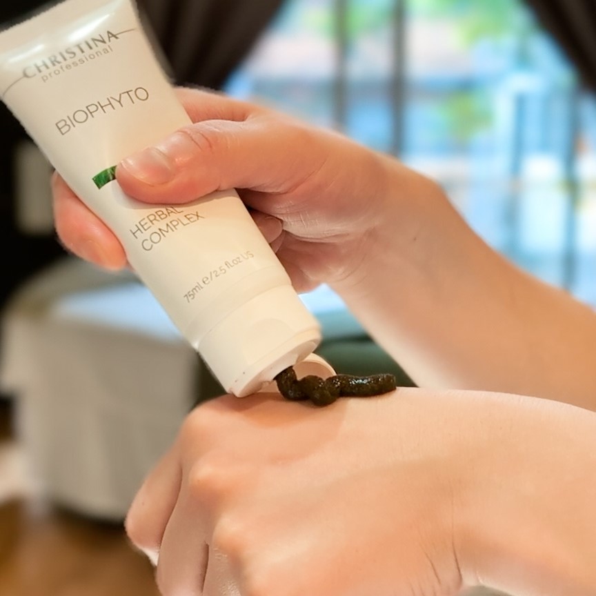 ハーブピーリング-ハーバルコンプレックス |クリスティーナ