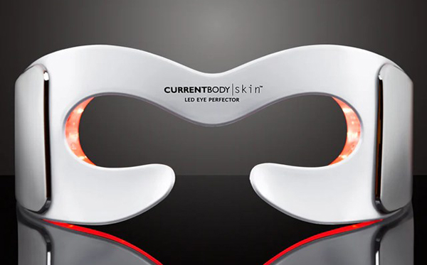 目元専用のLEDケアデバイス「カレントボディスキンLEDアイパーフェク