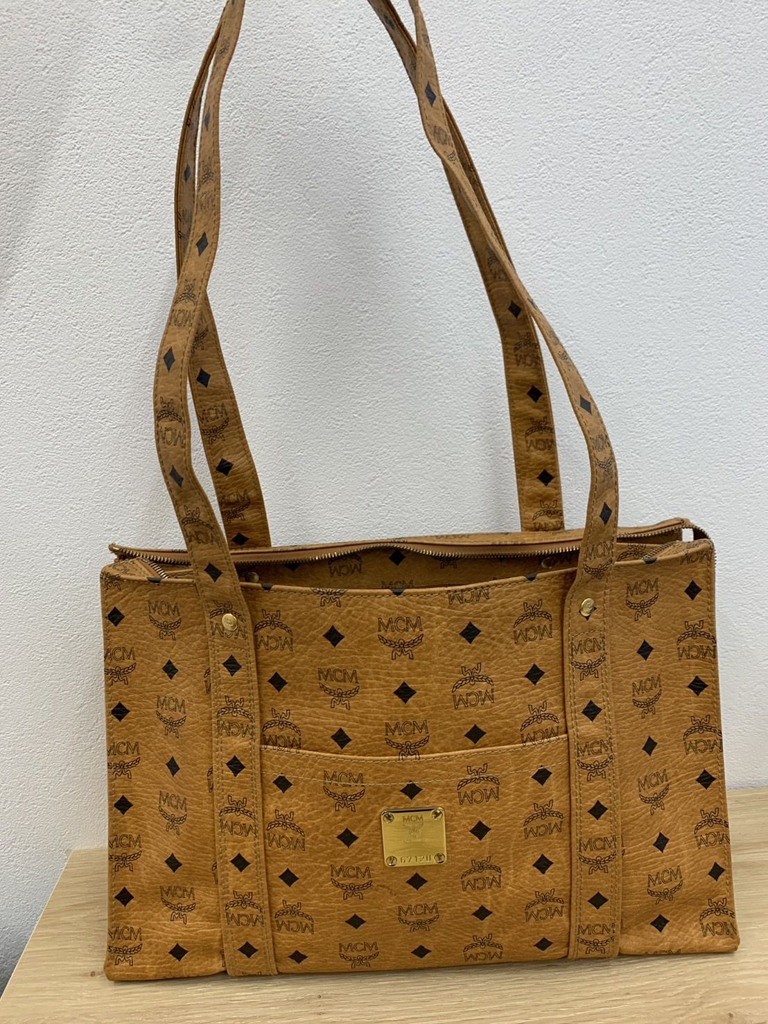 MCM ヴィセトストートバックを買取！！ - 買取専門店こやし屋