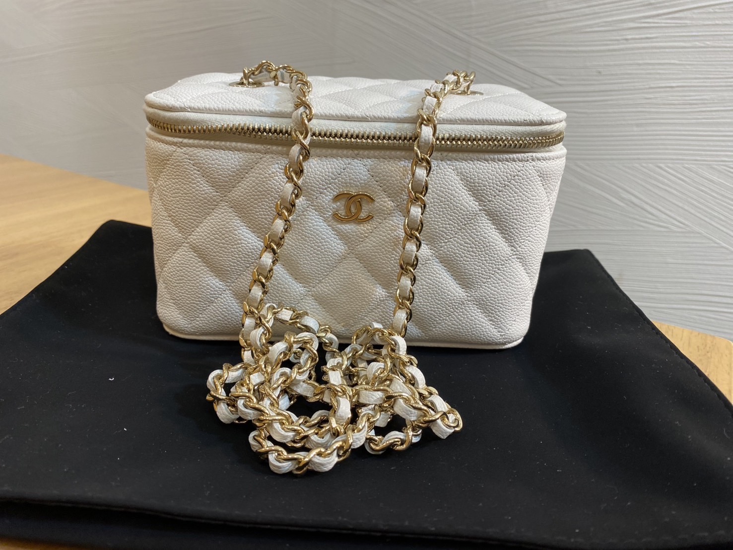 CHANEL シャネル】 ショルダー バニティケース ココマーク マトラッセ