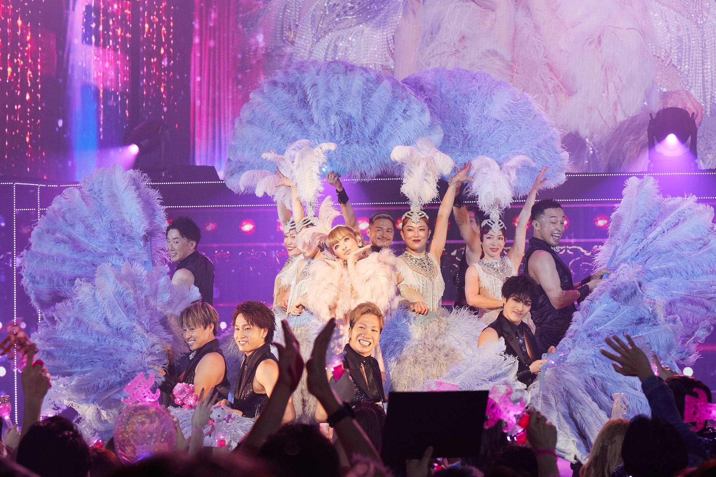 浜崎あゆみ、涙と感謝のデビュー25周年ツアーファイナル！「私を一番