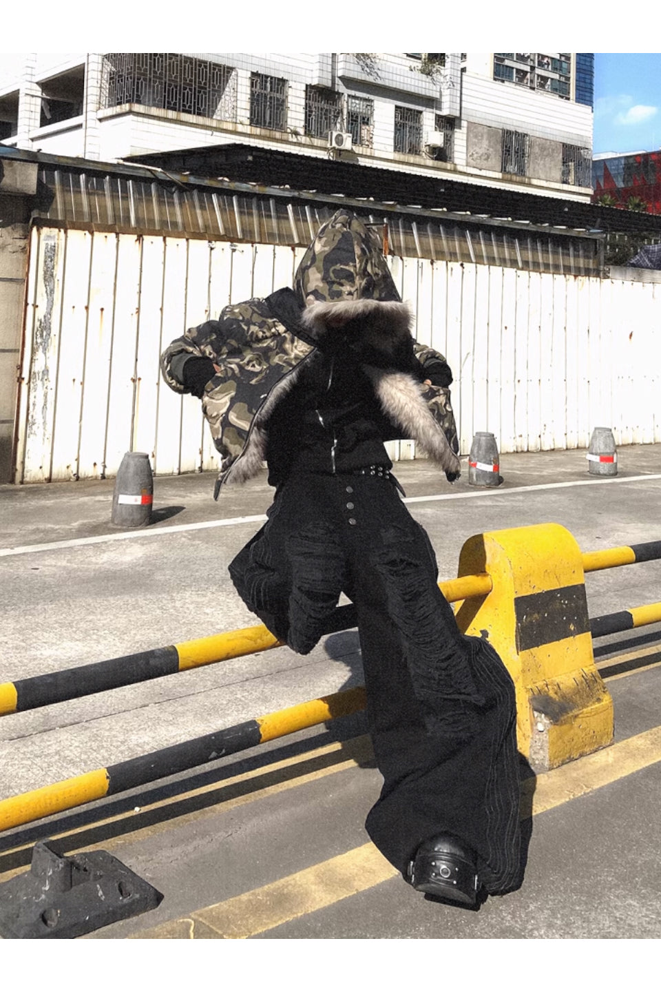 RYE CHASIN | Wash Aged Big Damage Jeans ダメージ デニム – CLOSET