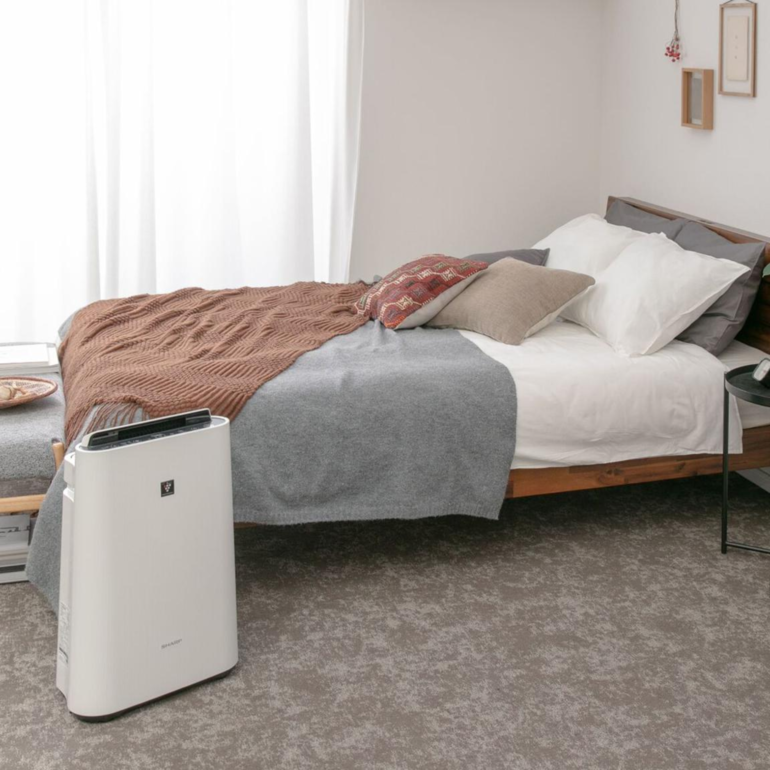 SHARP プラズマクラスター7000 空気清浄機（加湿機能付き） KC-T50-W