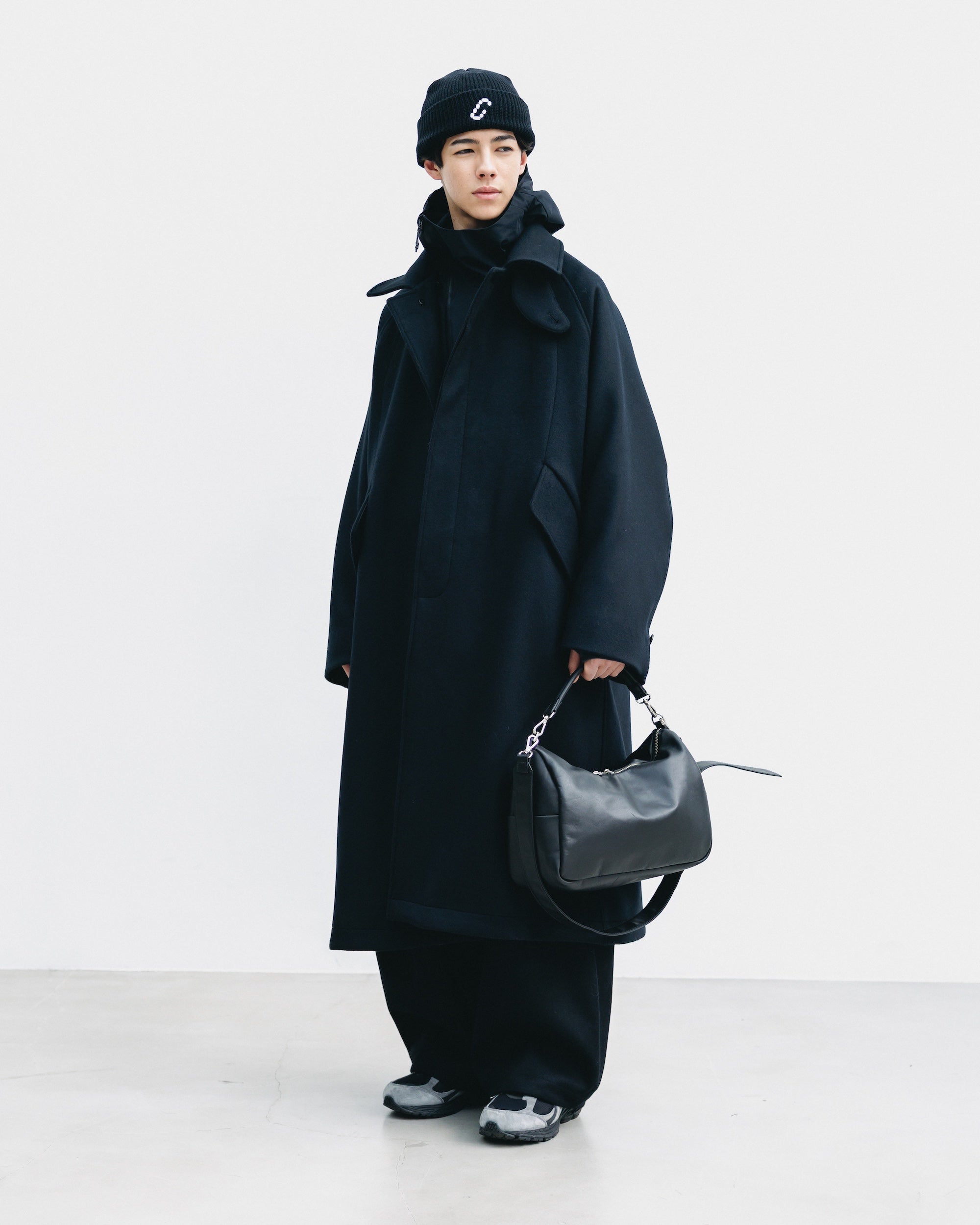 LEATHER DAYOFF BAG (BLACK)