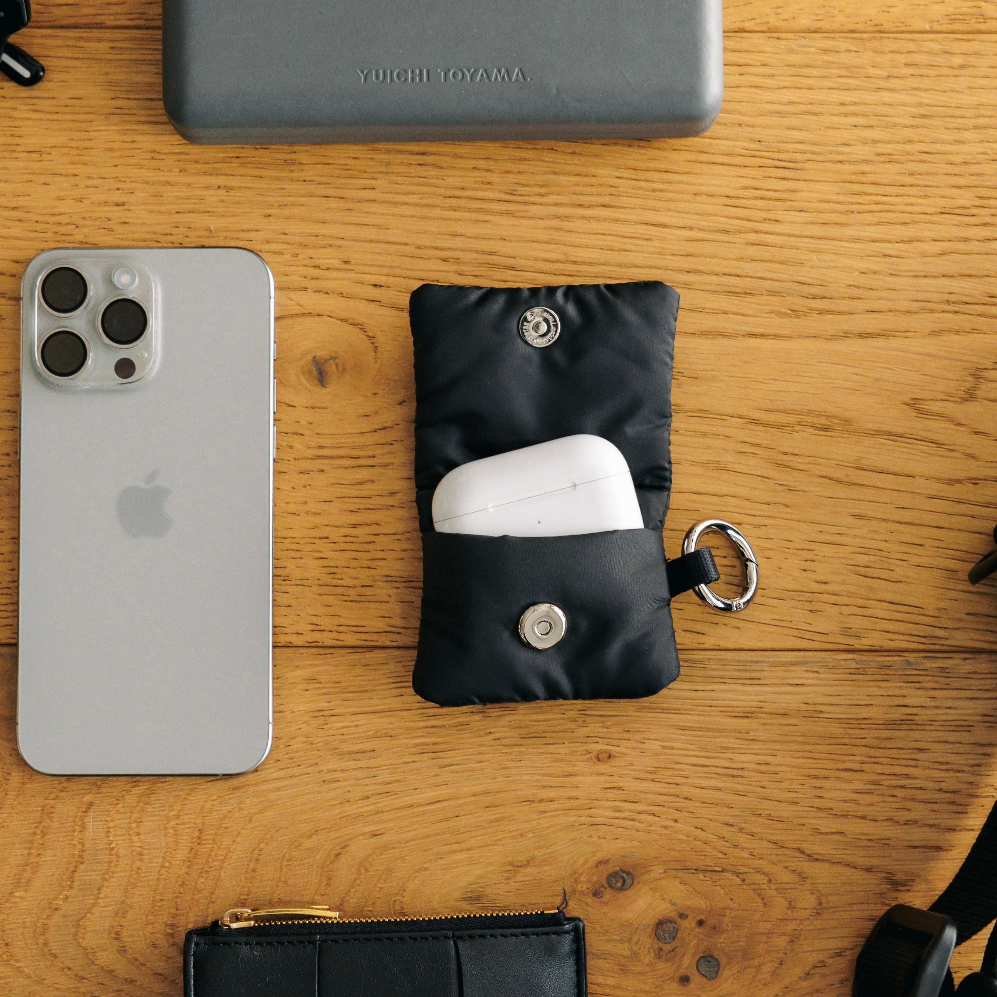 PADDED AIRPODS CASE(BLACK)