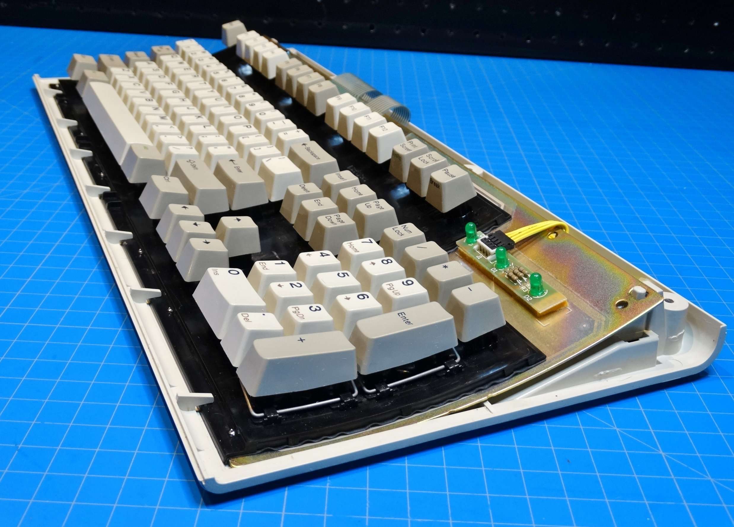 1986 IBM model M (1390131) Made by IBM 17 JUN 86 – ClickyKeyboards