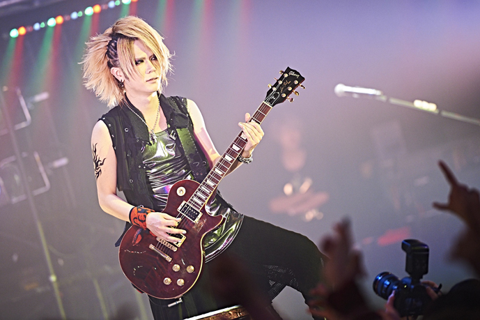 BORN 2016.5.26 Zepp DiverCity【SUPER BLACK MARKET】ライブレポート