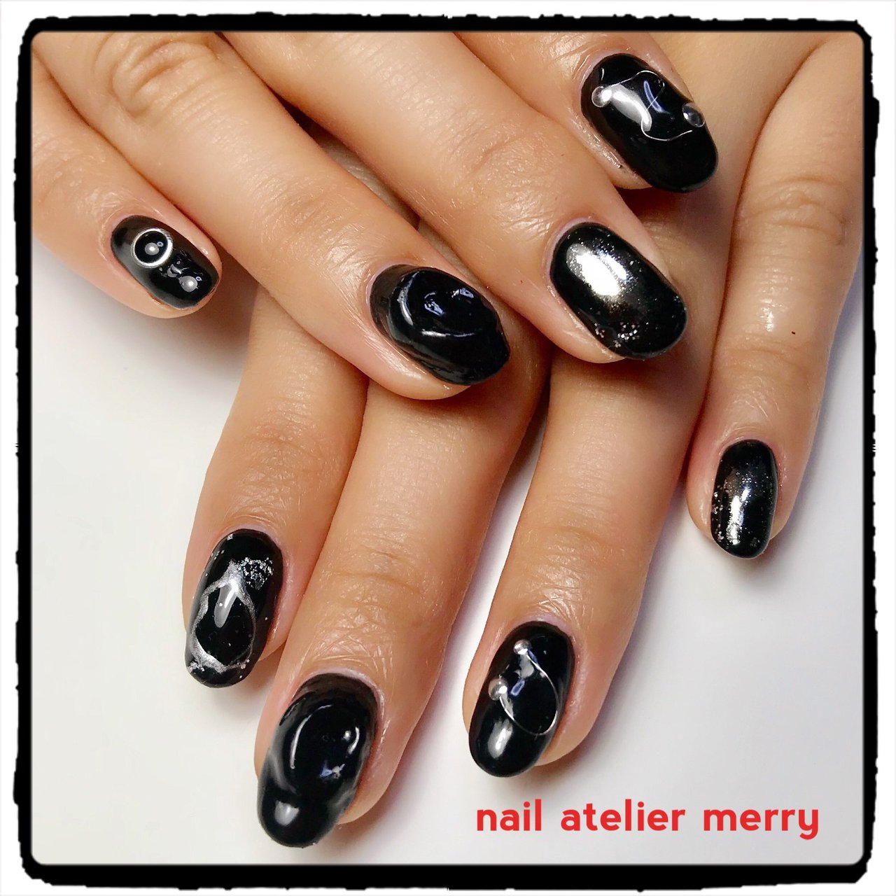 ハンド/ショート/ブラック/シルバー/ジェルネイル - chi430のネイル