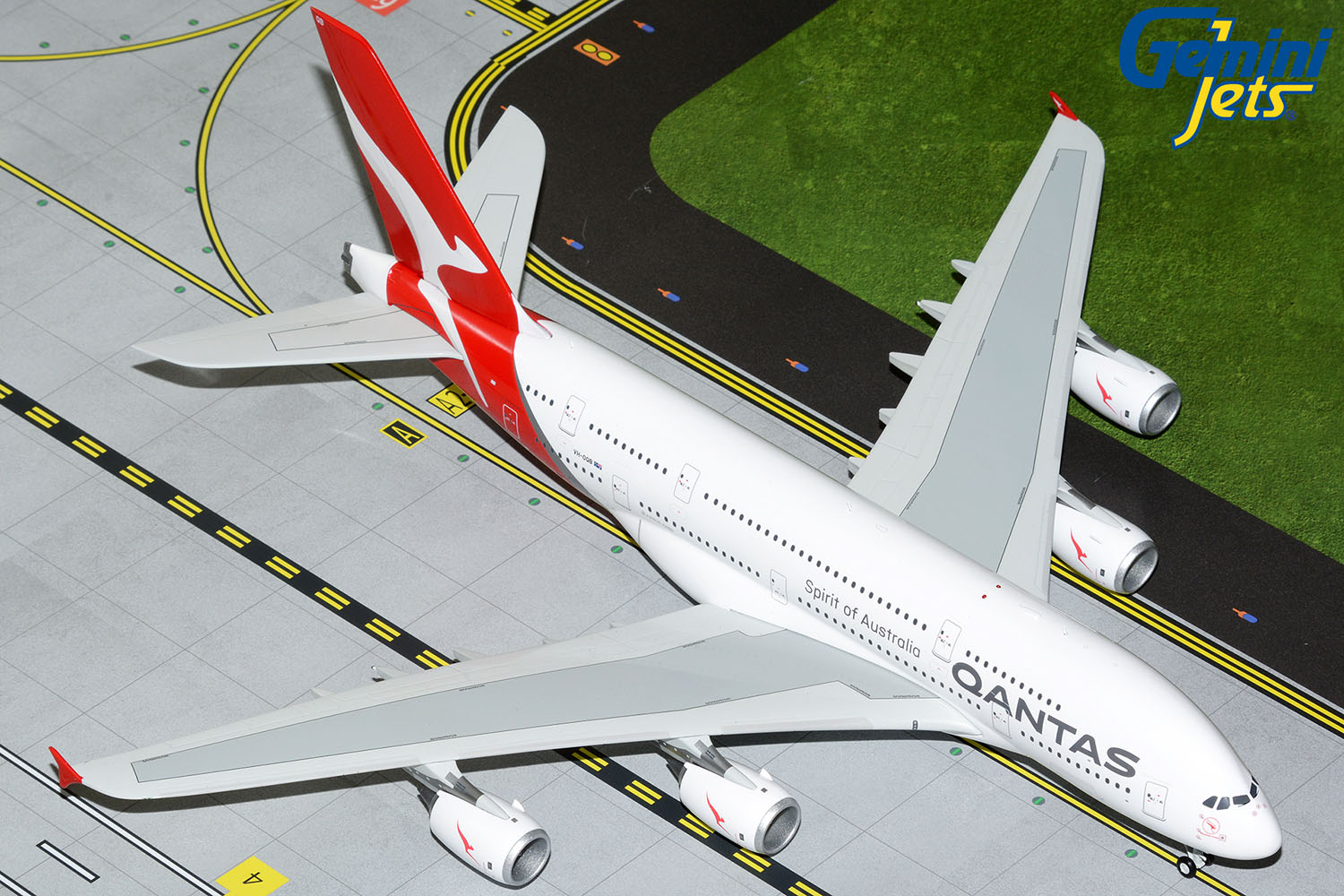 G2QFA1087 GEMINI 200 Qantas Airways / カンタス航空 A380 VH-OQB 1