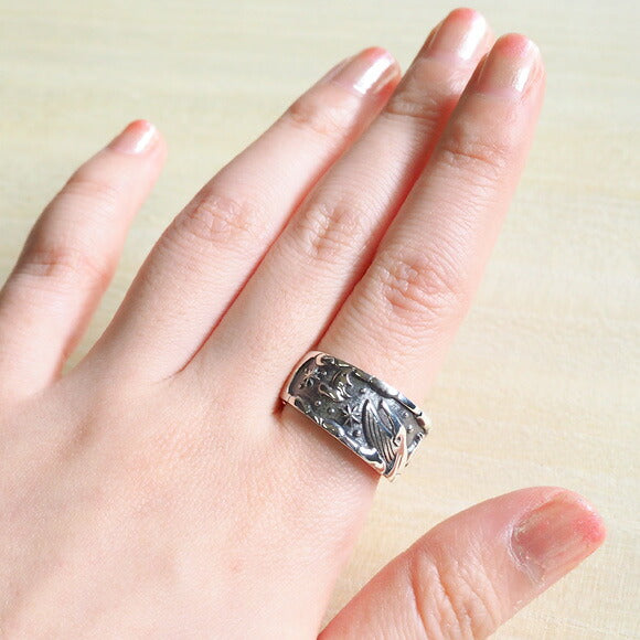 moge（モゲ） シルバーアクセサリー 空を飛ぶ夢 ―クジラとペンギン